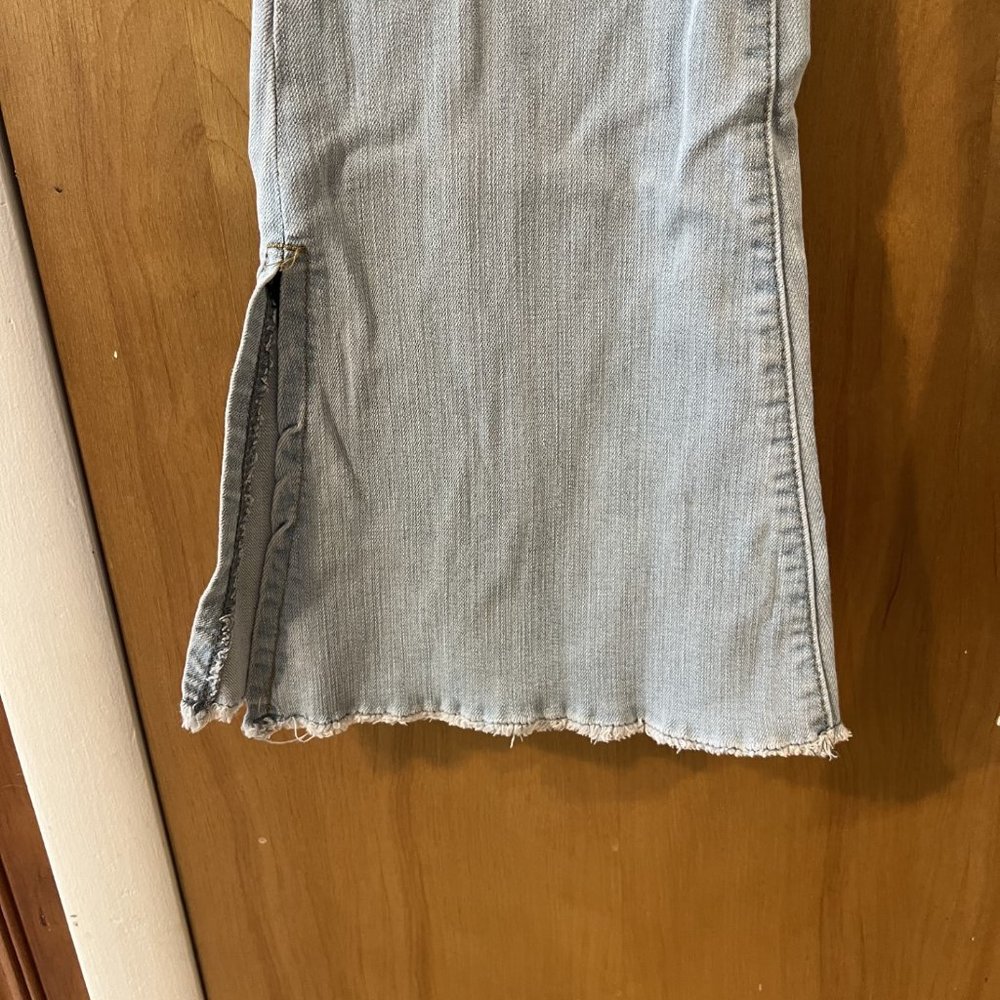 Forever 21 Light Blue Mid-Rise Flare Side Split Distressed Hem Denim Jeans 28 - Picture 3 of 5